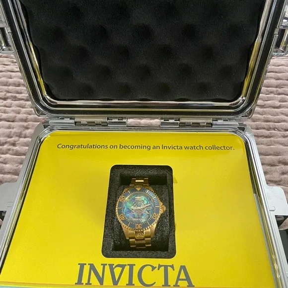 Invicta Gold Watch with Ocean Blue Face - Picture 2 of 9